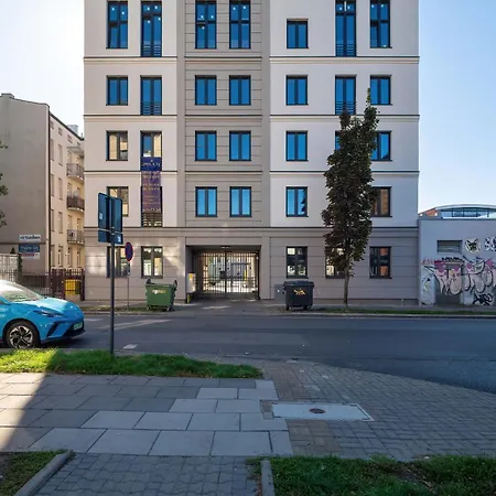 Апартаменти Modern Attic Apartment With Air Conditioning Lodz Orla 21 By Heyrent Лодзь